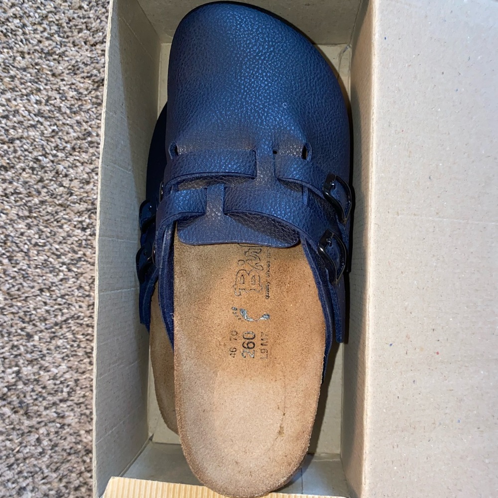 Navy blue slip on Birki’s